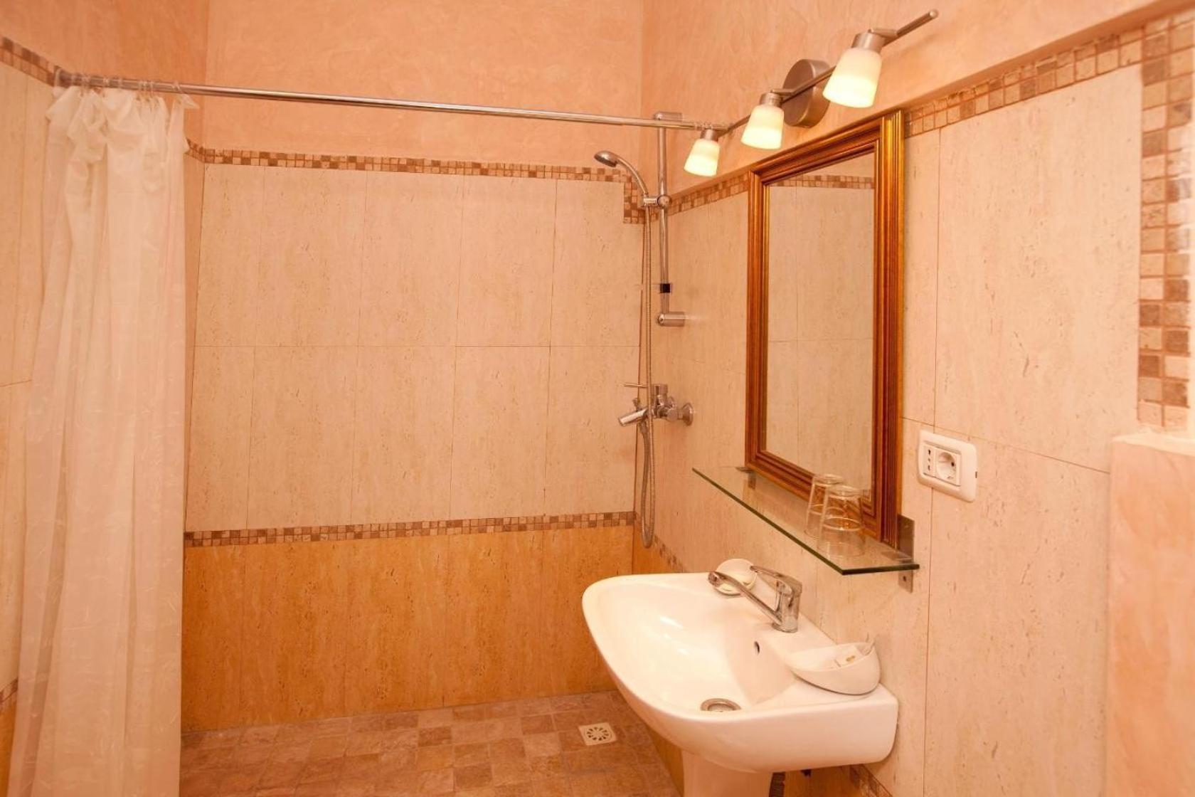Pension Dinu Residence Тимишоара Экстерьер фото